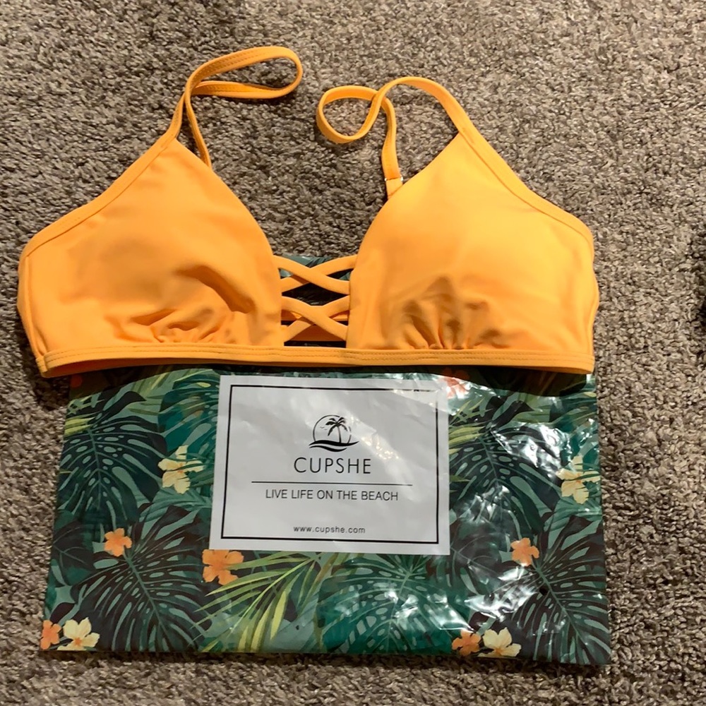 Cupshe XS top